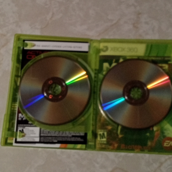 XBOX 360 MASS EFFECT 3 video game - Picture 5 of 5